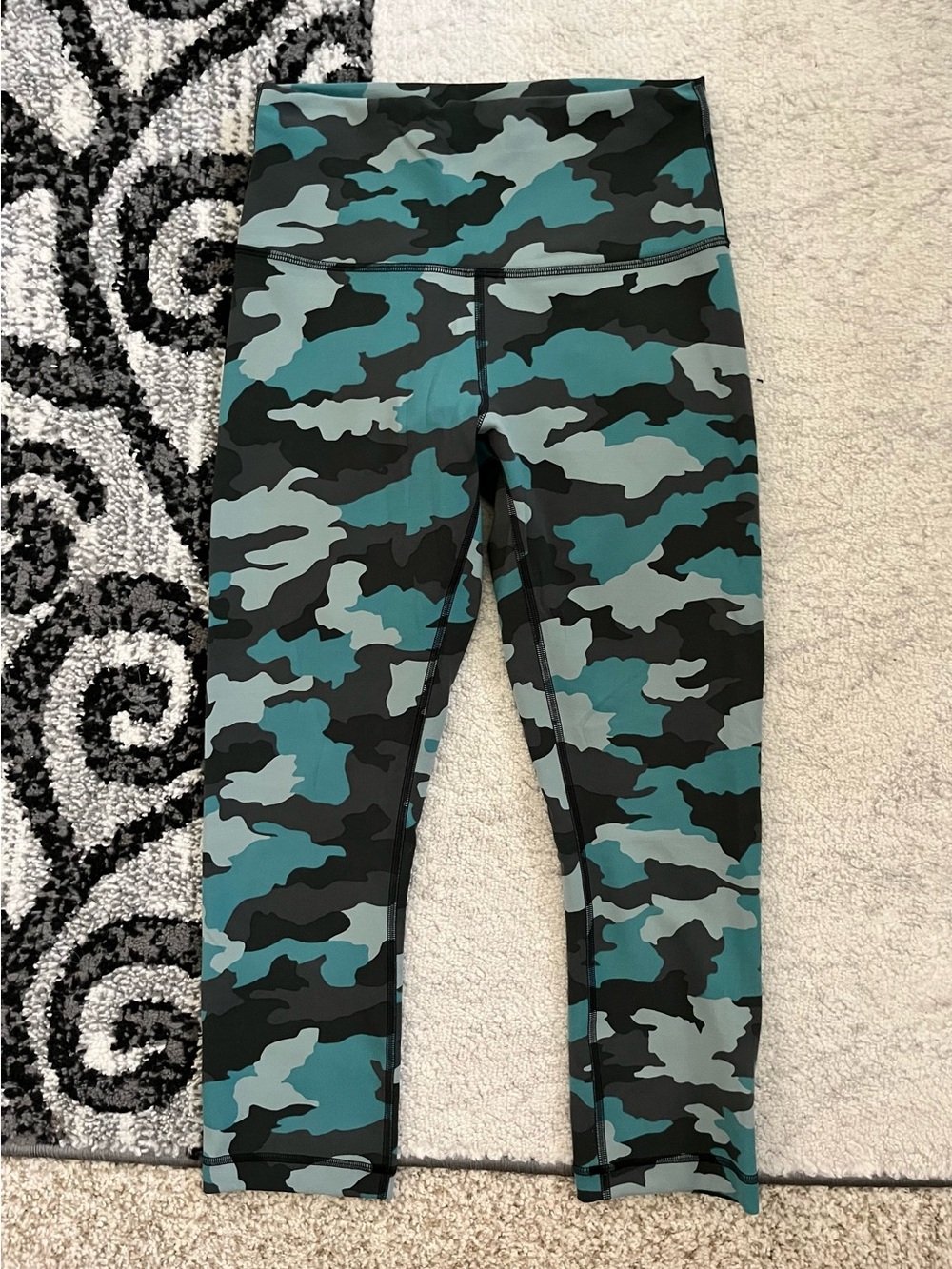 Lululemon Base Pace High-Rise Running Tights Heritage 365 Camo Tidewater Teal